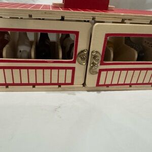 Melissa and Doug Take-Along Show-Horse Stable